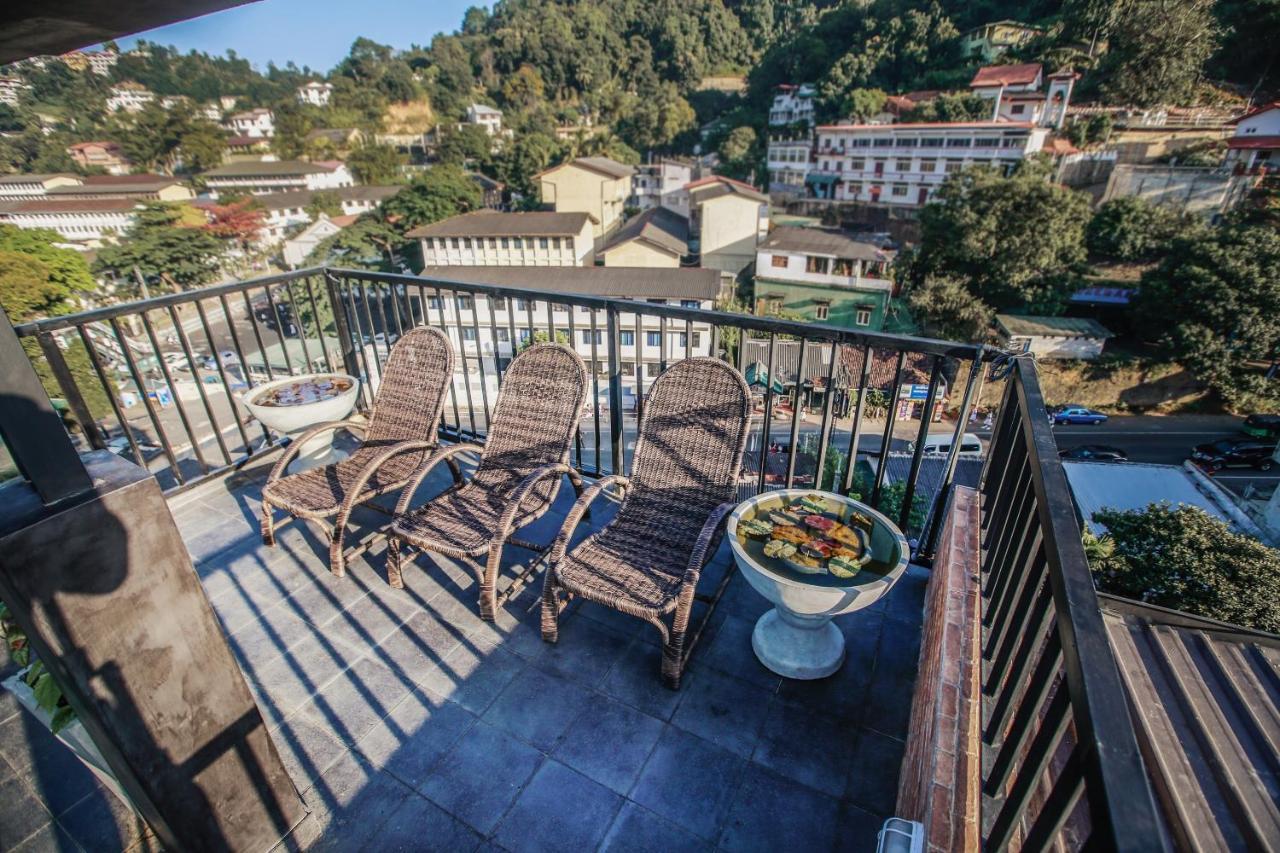 Bunk Planet Hotell Kandy Eksteriør bilde